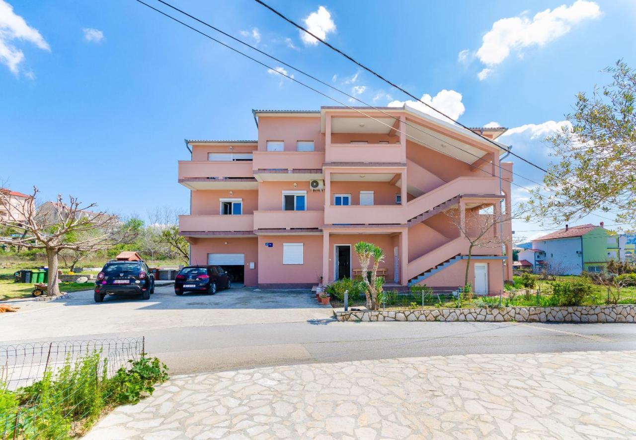 Apartments And Room Ljubica Lopar Buitenkant foto