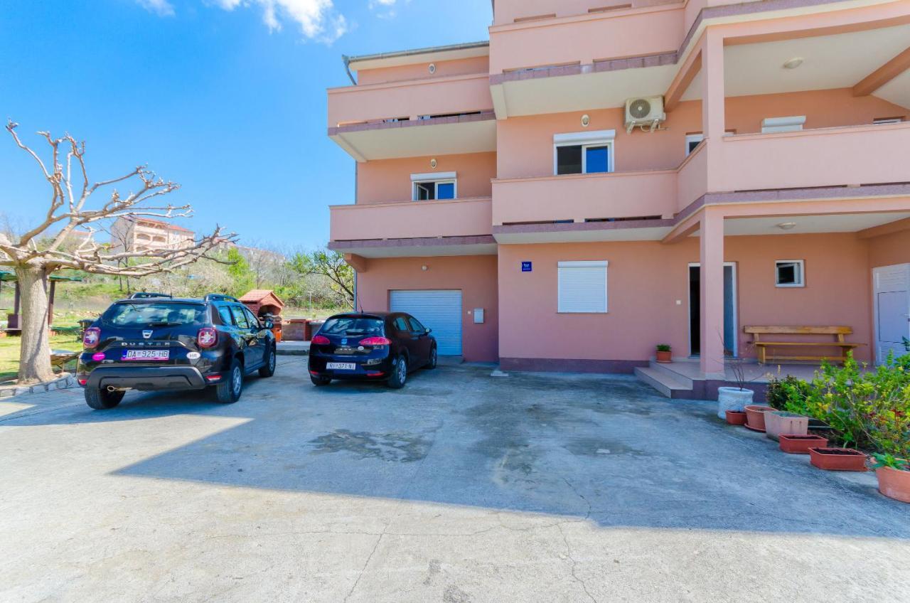 Apartments And Room Ljubica Lopar Buitenkant foto
