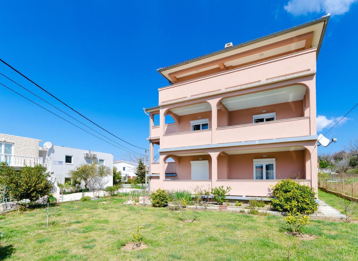 Apartments And Room Ljubica Lopar Buitenkant foto