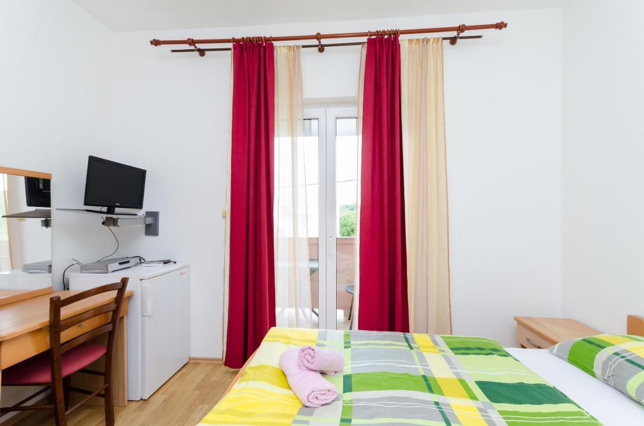 Apartments And Room Ljubica Lopar Buitenkant foto